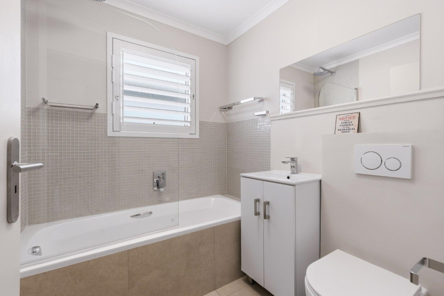 To Let 3 Bedroom Property for Rent in Royal Ascot Western Cape